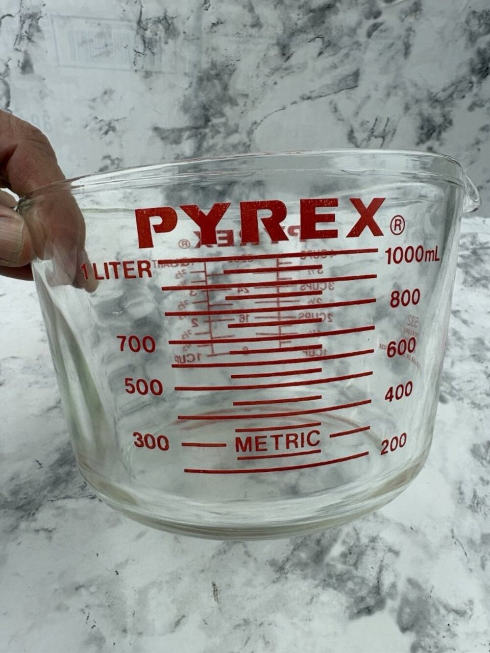 *Vintage Pyrex Measuring Cup Large 1 Liter 4 Cups Red Lettering Kitchen Utensil - Picture 7 of 10